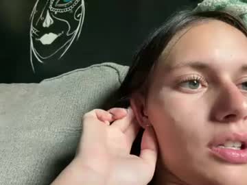 ariel winters