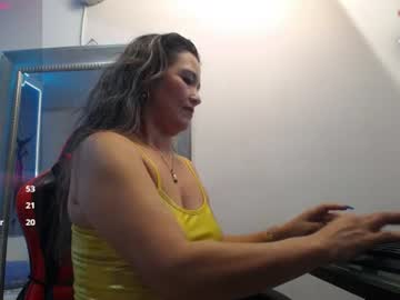 noelia milfs