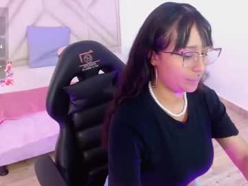 sakuraa tay
